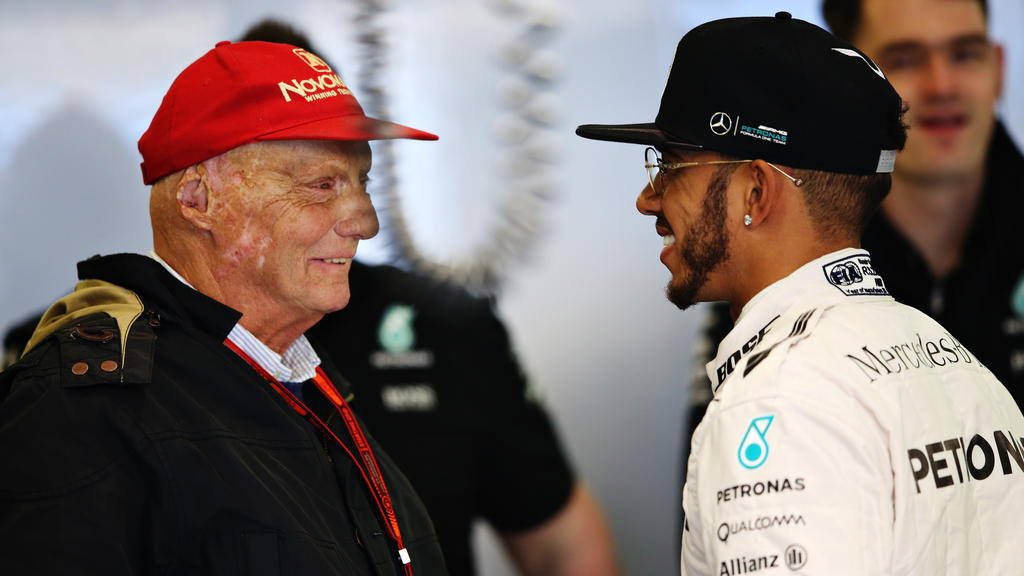 Lewis Hamilton rät Niki Lauda bei seiner Genesung nichts zu überstürzen Lewis Hamilton rät Niki Lauda bei seiner Genesung nichts zu überstürzen