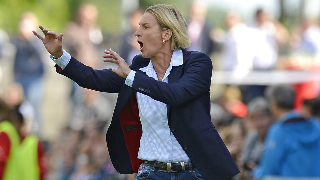 Martina Voss-Tecklenburg und die DFB-Damen testen gegen Schweden