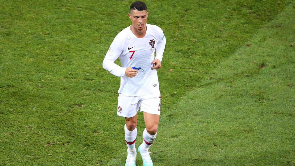 Cristiano Ronaldo injury, Portugal - Serbia