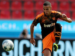 Rodrigo en un partido de pretemporada con el Valencia.