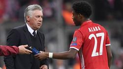 Carlo Ancelotti (l.) und David Alaba kennen sich aus ihrem gemeinsamen Jahr beim FC Bayern