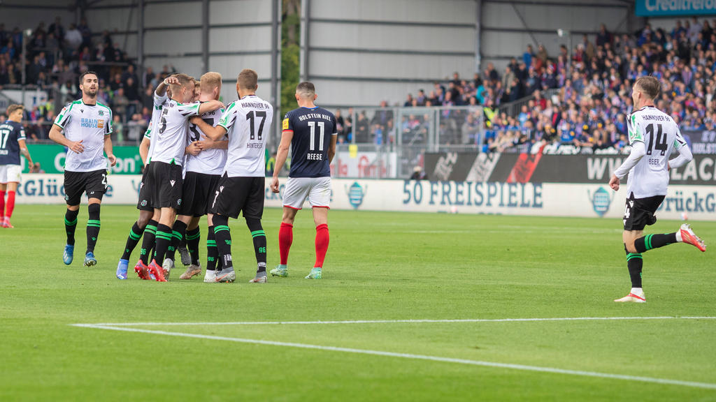 Holstein Kiel musste sich Hannover 96 geschlagen geben