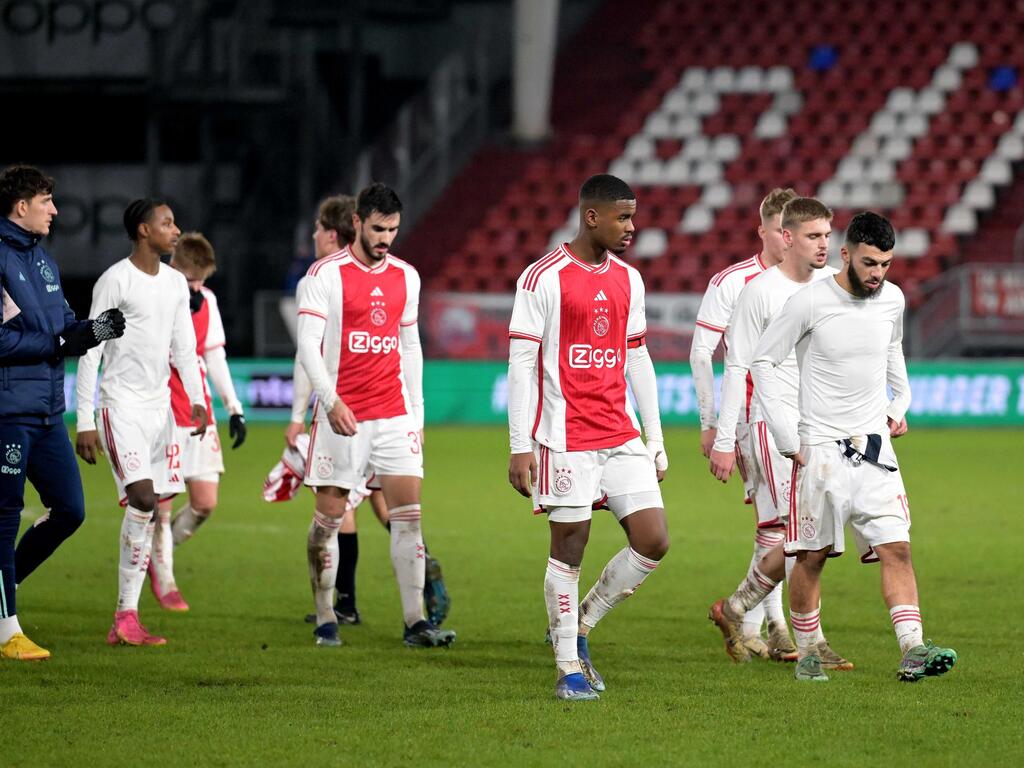 Ajax musste sich im Pokal dem Amateurclub USV Hercules geschlagen geben.