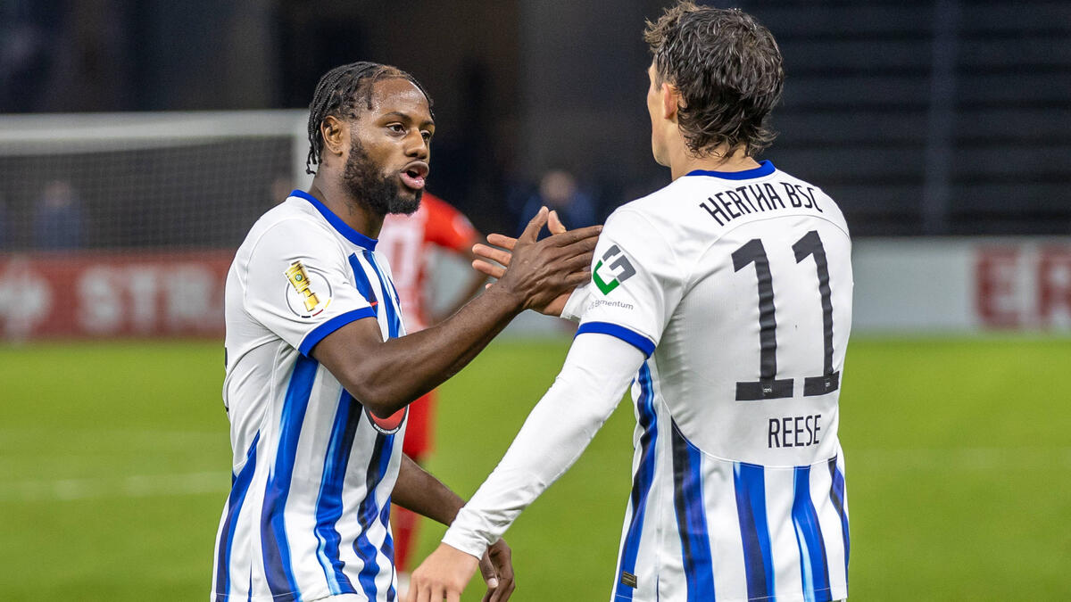 Deyovaisio Zeefuik (l.) wird Hertha BSC im Sommer verlassen