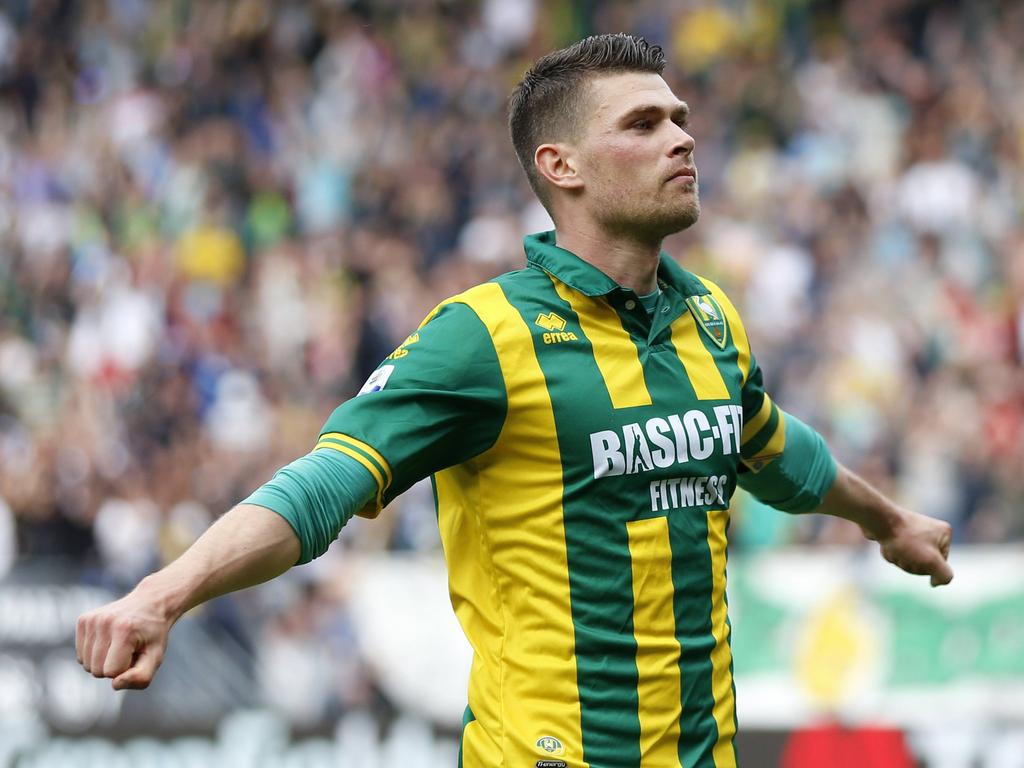 Danny Holly viert zijn doelpunt in de Eredivisiewedstrijd tegen AZ. (27-04-2014) Danny Holly viert zijn doelpunt in de Eredivisiewedstrijd tegen AZ. (27-04-2014)