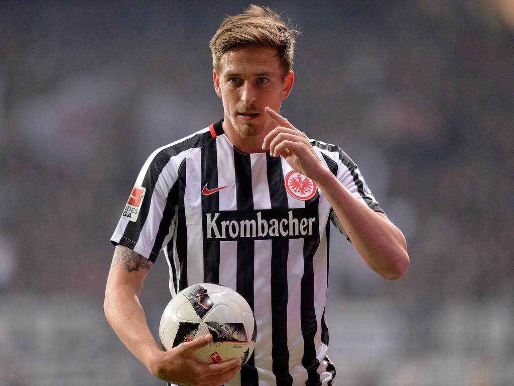 Bastian Oczipka steht offenbar vor einem Wechsel zu Schalke 04 Bastian Oczipka steht offenbar vor einem Wechsel zu Schalke 04