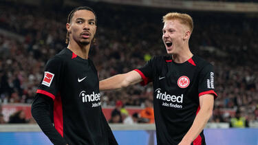 Hugo Ekitike und Hugo Larsson (r.) sind absolute Leistungsträger bei Eintracht Frankfurt