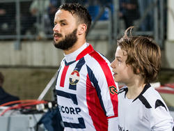 Rochdi Achenteh betreedt tegen Heracles Almelo voor het eerst het speelveld als speler van Willem II. (29-01-2016)