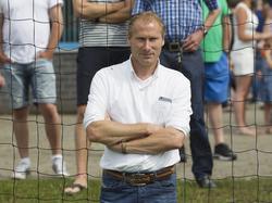 Manager voetbalzaken Peter Hofstede is aanwezig tijdens de eerste training van De Graafschap. (28-06-2015)