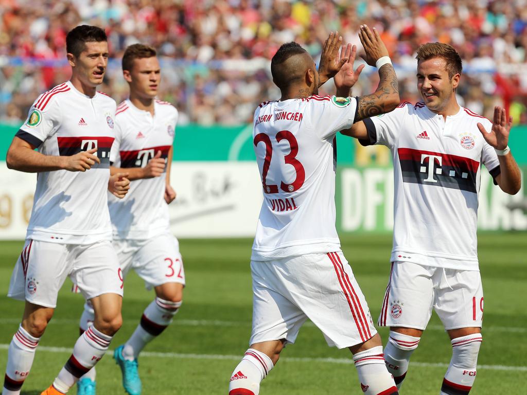 Die Stars des FC Bayern zogen im Schongang in die zweite Runde ein