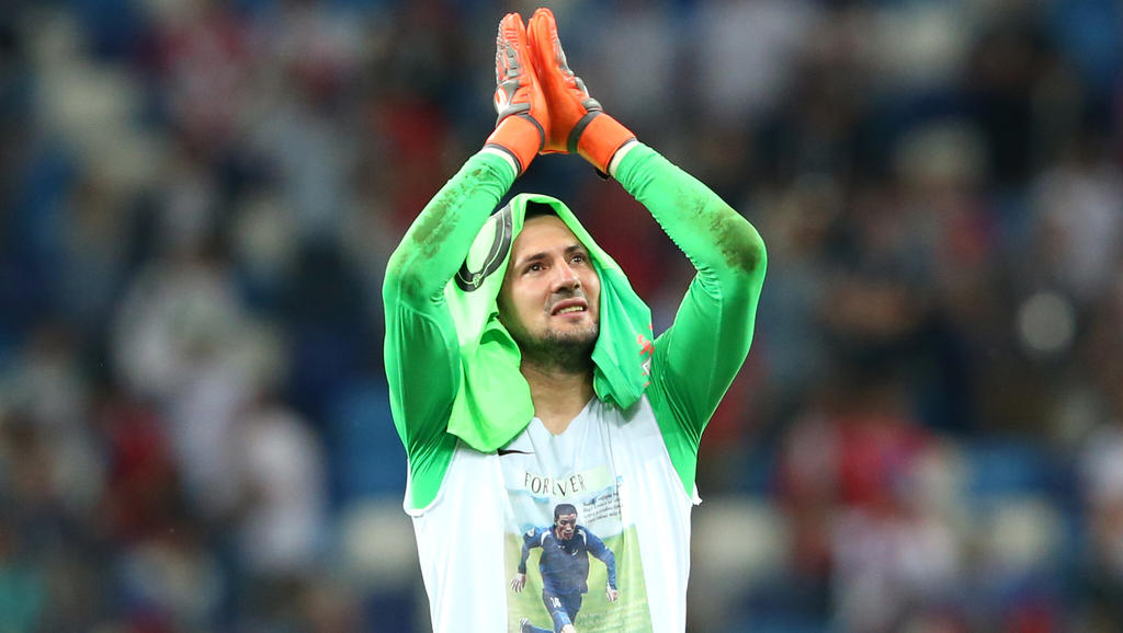 Danijel Subasic ehrt seinen verstorbenen Freund