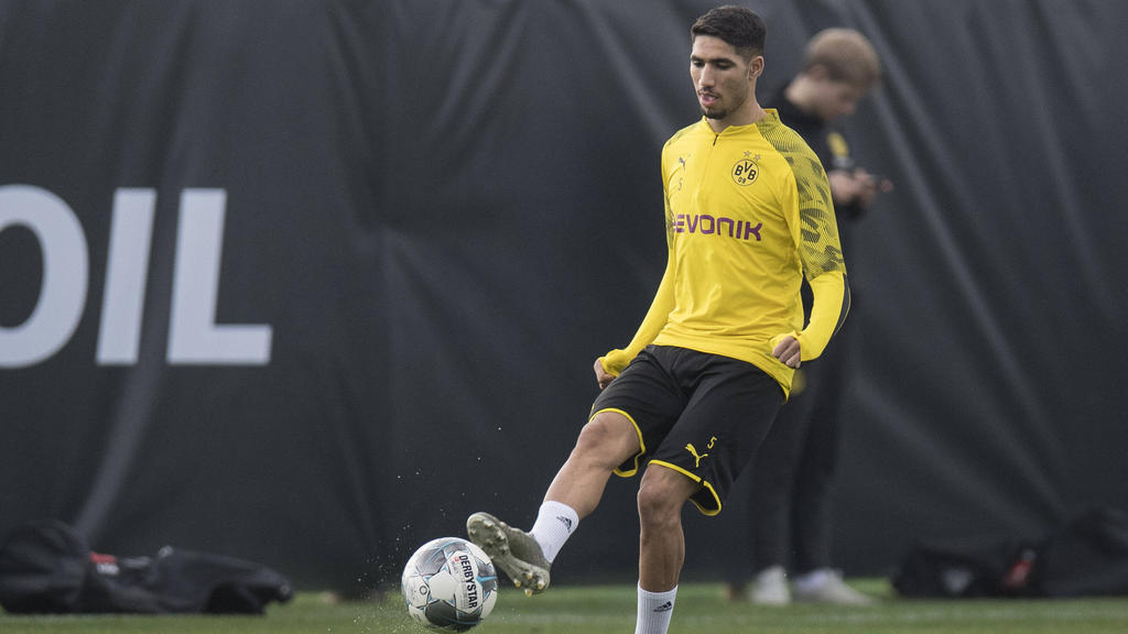 Achraf en una sesión preparatoria en Dortmund.