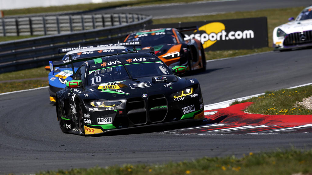 Sensationssieg Beim ADAC GT Masters