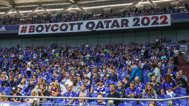 Nach den Fans des FC Schalke 04 hat sich nun auch der Klub selbst von der Katar-WM distanziert