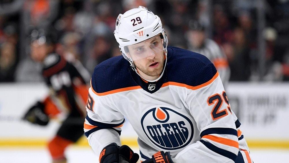 Leon Draisaitl geht für die Edmonton Oilers auf Torejagd Leon Draisaitl geht für die Edmonton Oilers auf Torejagd