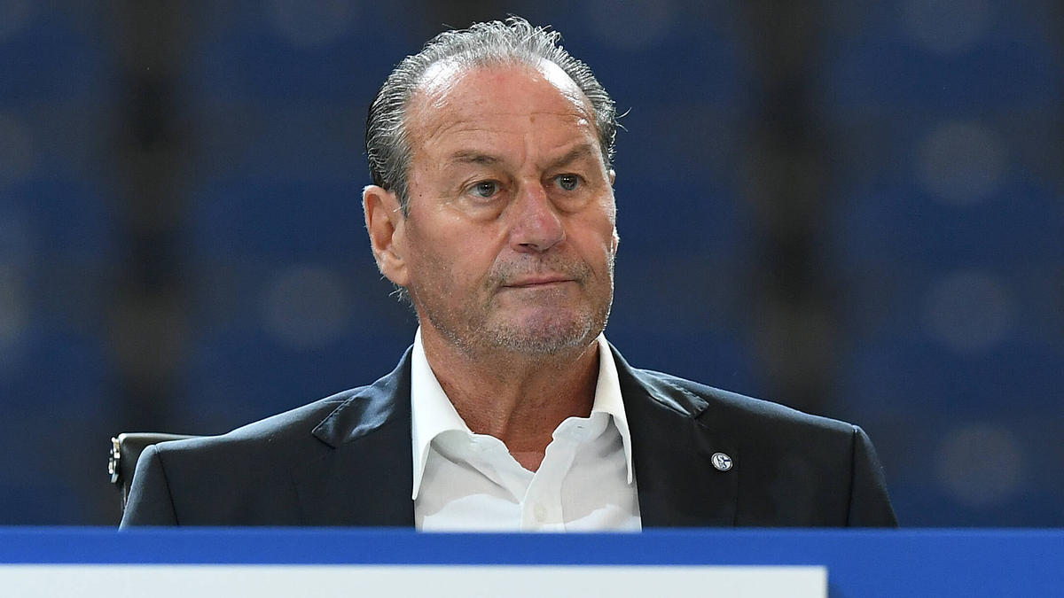 Huub Stevens ist Jahrhunderttrainer beim FC Schalke 04