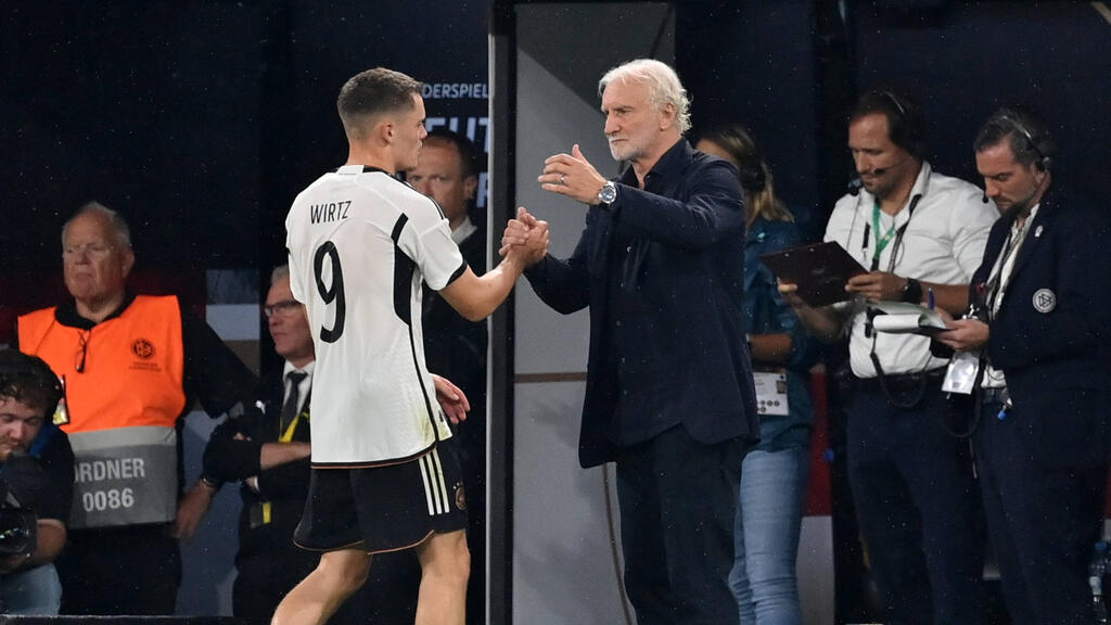 Wechselt Florian Wirtz von Bayer Leverkusen zum FC Bayern? Wechselt Florian Wirtz von Bayer Leverkusen zum FC Bayern?