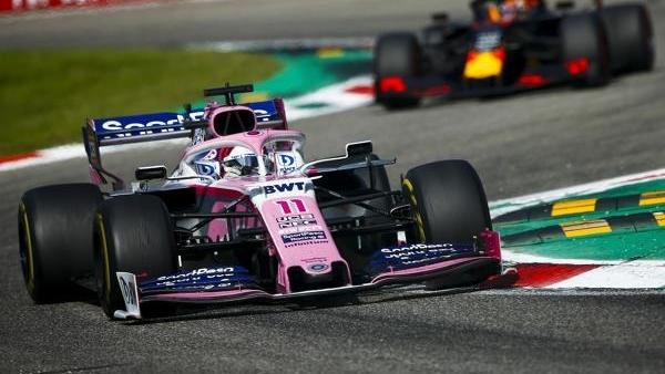 Sergio Pérez konnte in Monza Max Verstappen hinter sich halten Sergio Pérez konnte in Monza Max Verstappen hinter sich halten