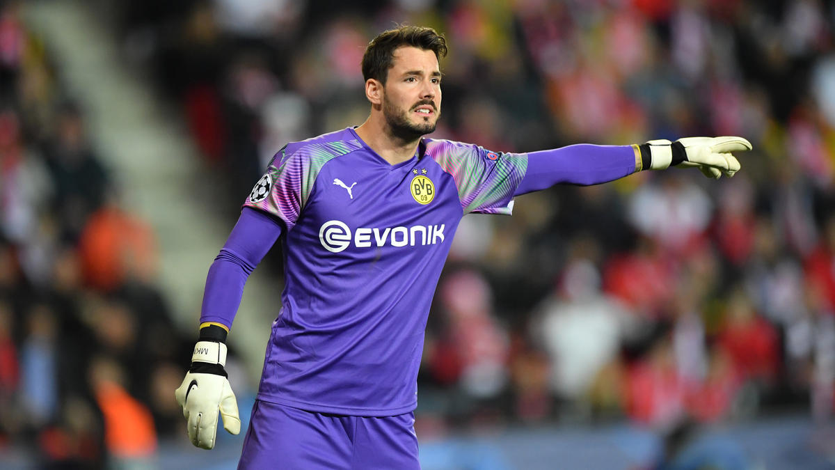 BVB-Keeper Roman Bürki verletzte sich beim Sieg gegen Gladbach BVB-Keeper Roman Bürki verletzte sich beim Sieg gegen Gladbach