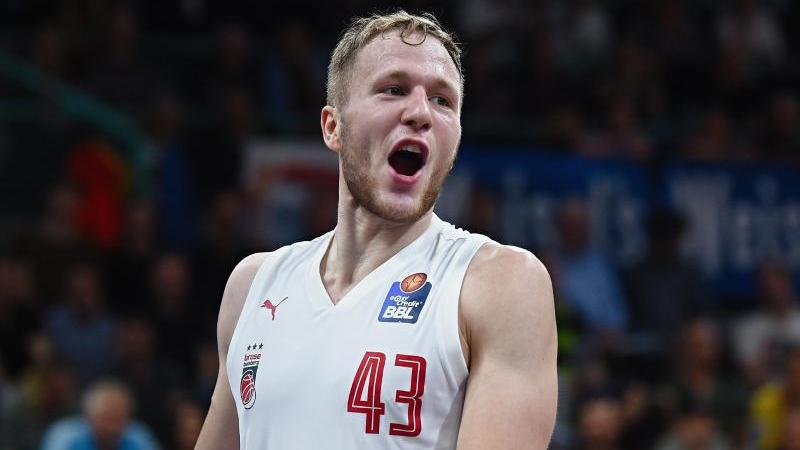 War beim Sieg gegen Braunschweig der Mann des Abends: Christian Sengfelder War beim Sieg gegen Braunschweig der Mann des Abends: Christian Sengfelder