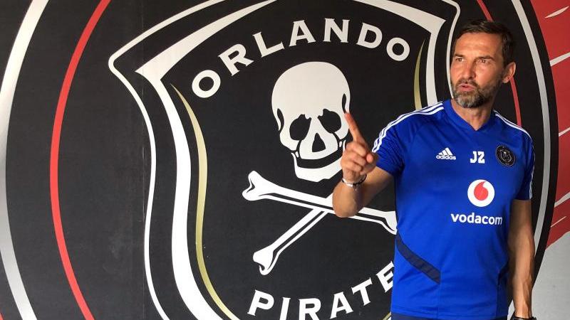 Joe Zinnbauer ist Trainer der Orlando Pirates Joe Zinnbauer ist Trainer der Orlando Pirates