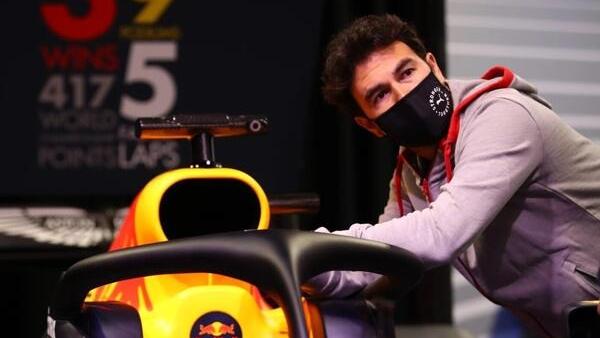 Einen großen Rückstand auf Verstappen darf sich Sergio Perez nicht leisten Einen großen Rückstand auf Verstappen darf sich Sergio Perez nicht leisten