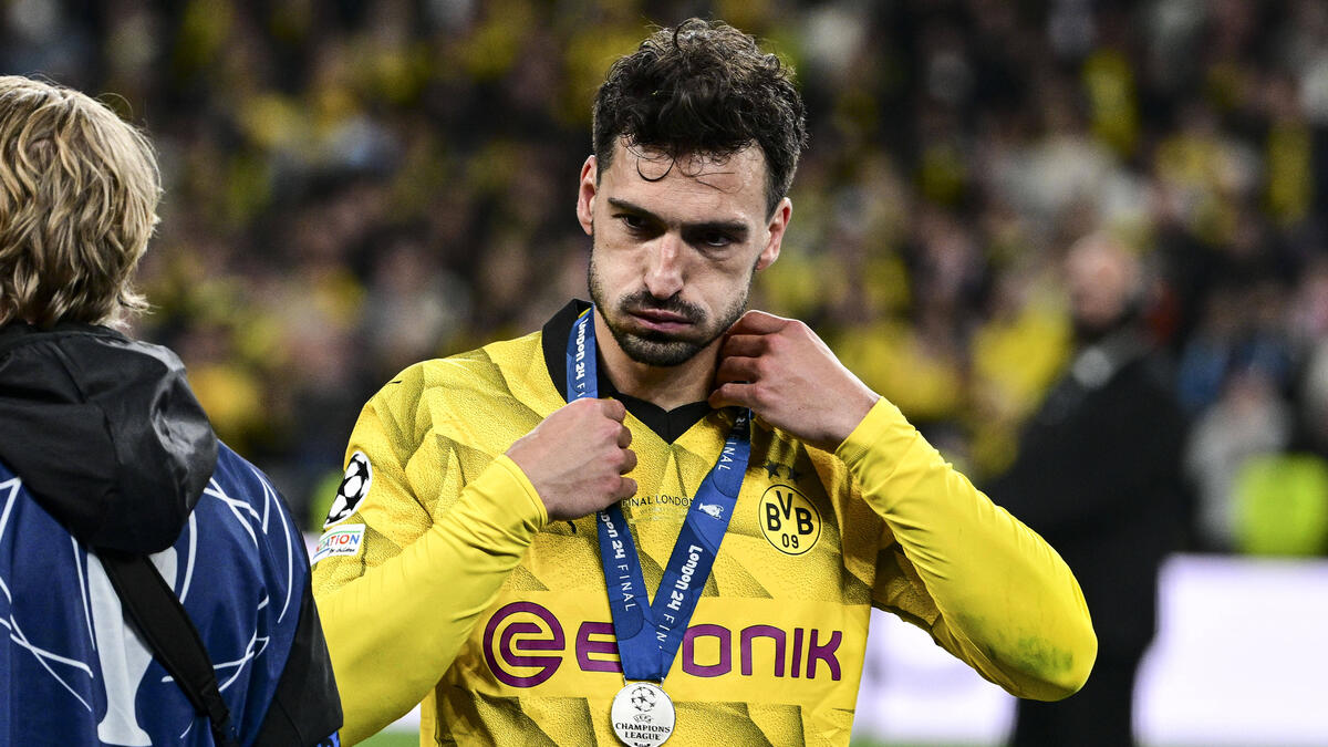 Mats Hummels vẫn đang tìm kiếm câu lạc bộ mới