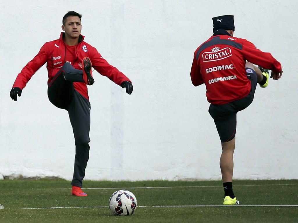 Alexis Sánchez, estrella del Arsenal inglés, es duda para jugar con Chile. (Foto: Imago)