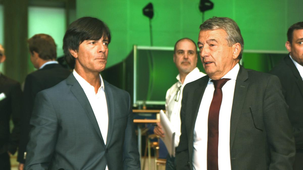 Joachim Löw erhält Rückendeckung von Wolfgang Niersbach Joachim Löw erhält Rückendeckung von Wolfgang Niersbach