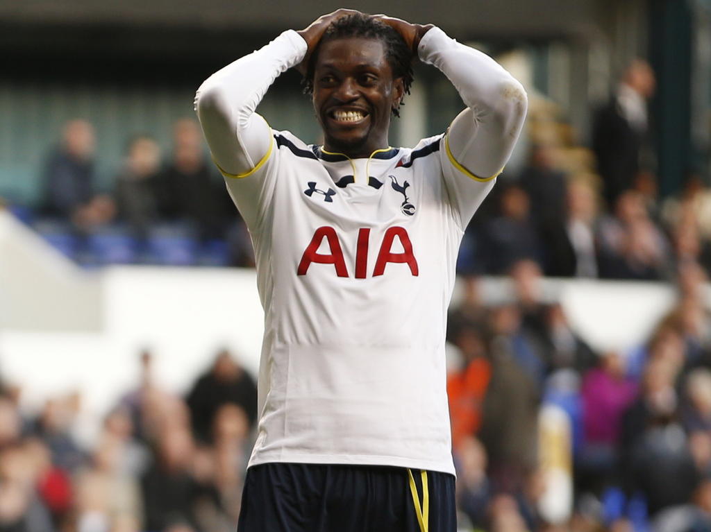 Tottenham Hotspur-spits Emmanuel Adebayor baalt van zijn gemiste kans tegen Stoke City. (09-11-2014)
