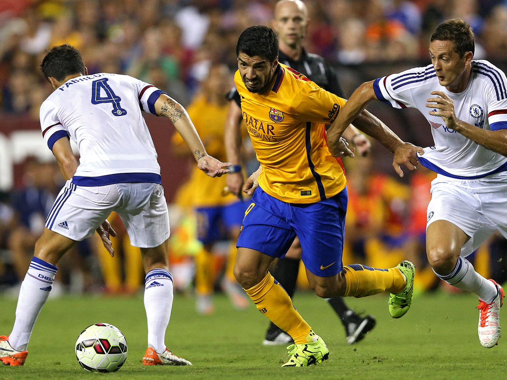 Luis Suárez marcó el empate para igualar el gol inicial de Eden Hazard. (Foto: Getty)