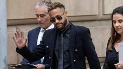 Neymar auf dem Weg ins Gericht