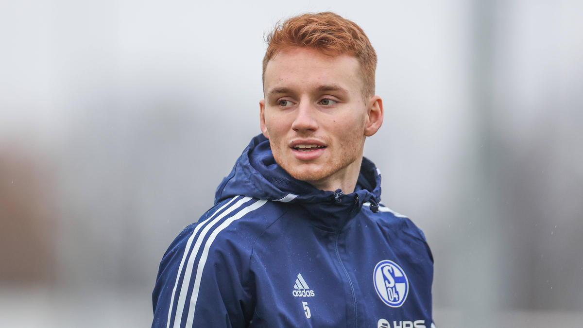 Sepp van den Berg soll wieder ins Mannschaftstraining des FC Schalke 04 einsteigen