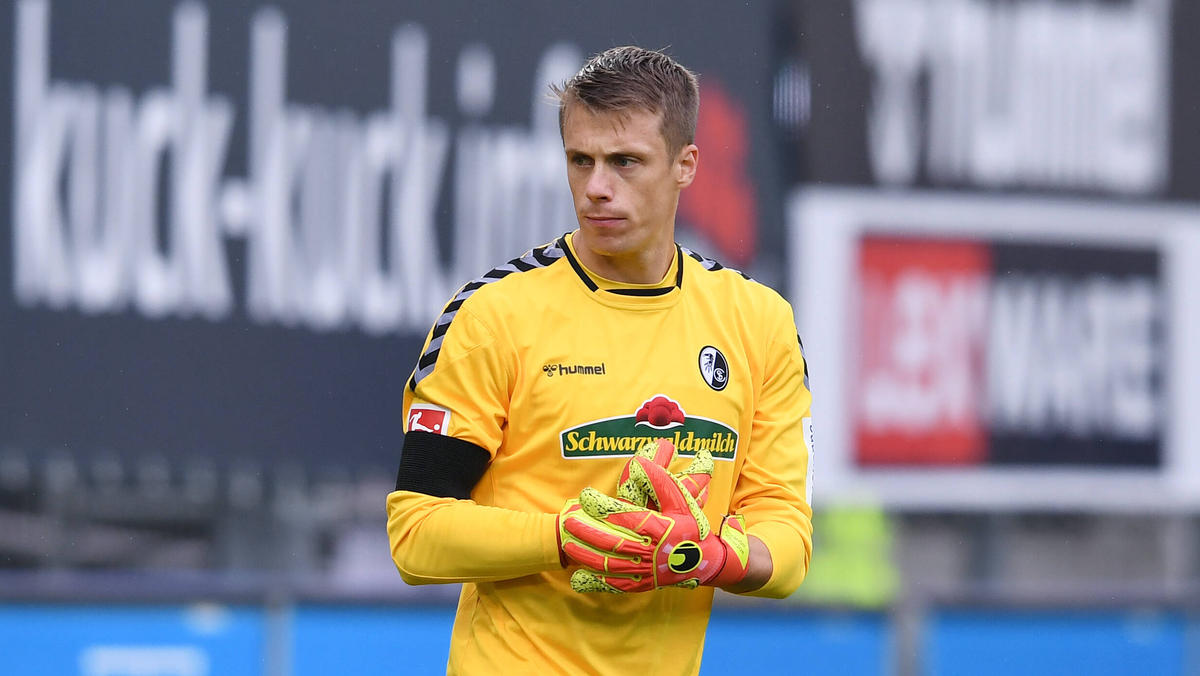 War Lange vom FC Schalke 04 umworben: Alexander Schwolow