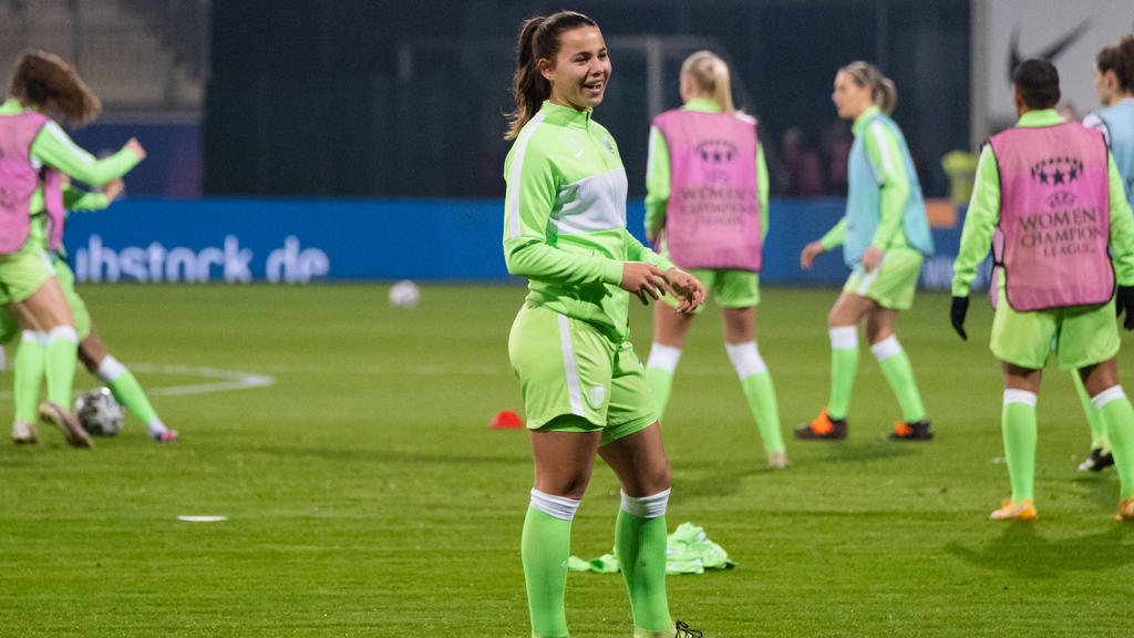 Lena Oberdorf hat ihren Vertrag beim VfL Wolfsburg vorzeitig verlängert