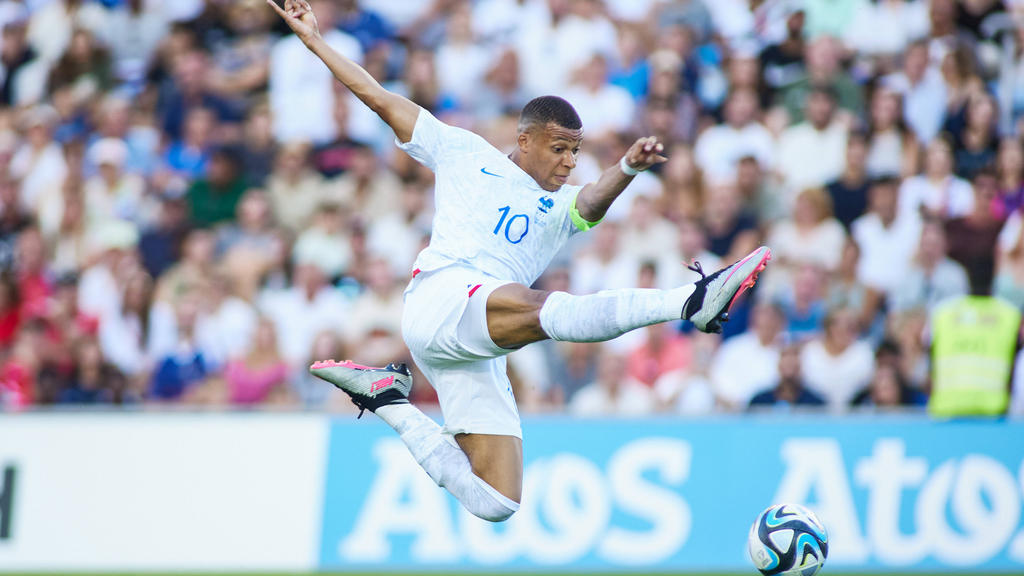 EURO Qualifiers » News » Mbappe among scorers as France see off Gibraltar