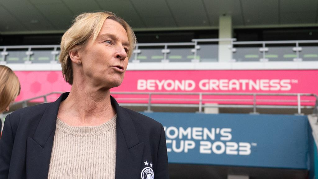 Die Bundestrainerin der deutschen Frauen-Nationalmannschaft: Martina Voss-Tecklenburg. Die Bundestrainerin der deutschen Frauen-Nationalmannschaft: Martina Voss-Tecklenburg.