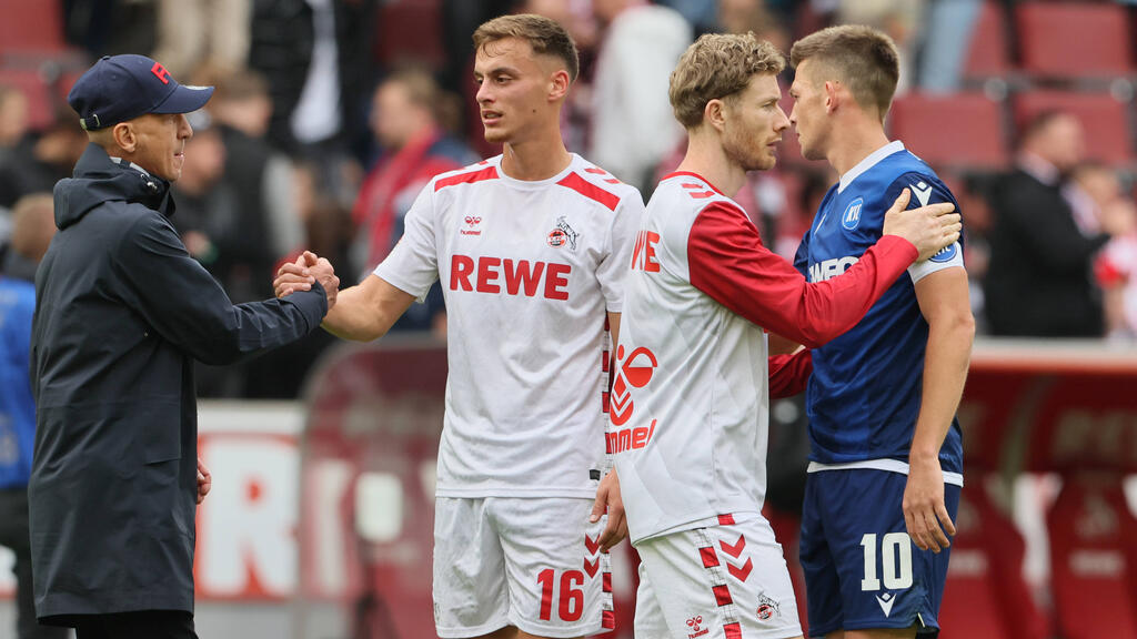 Marvin Obuz (2. v.l.) ist beim 1. FC Köln zumeist nur Ersatz Marvin Obuz (2. v.l.) ist beim 1. FC Köln zumeist nur Ersatz