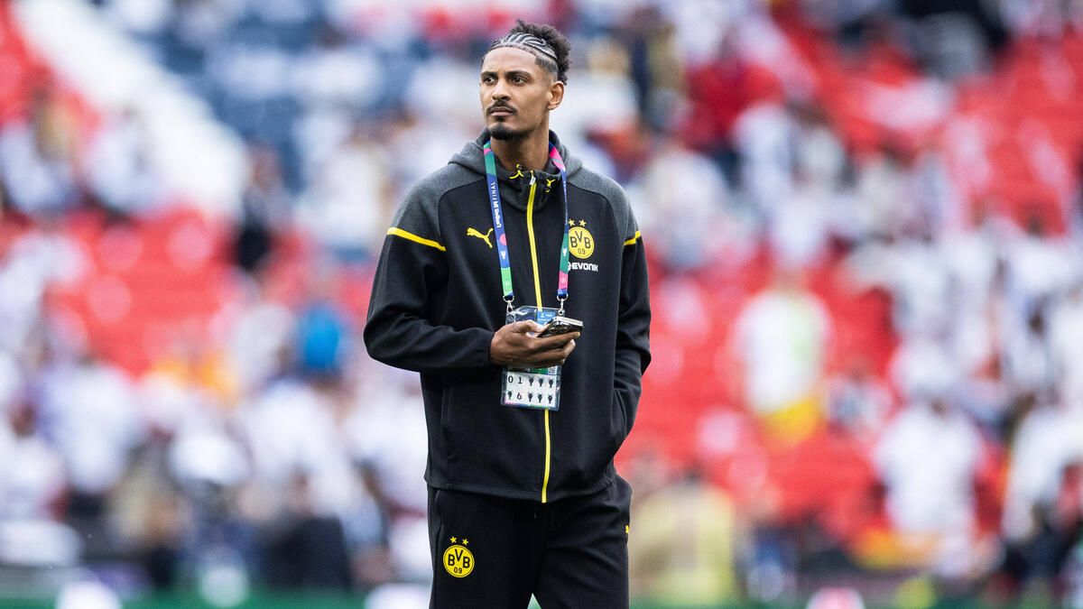 Sébastien Haller sắp rời BVB