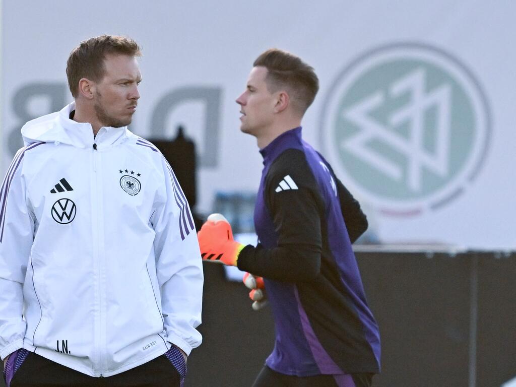 Julian Nagelsmann (l.) hält den Platz im Tor für ter Stegen frei, sofern er fit wird Julian Nagelsmann (l.) hält den Platz im Tor für ter Stegen frei, sofern er fit wird