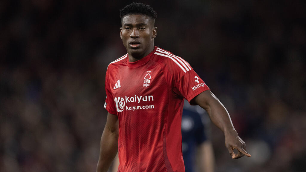 Forest-Stürmer Awoniyi soll aus dem Koma erwacht sein Forest-Stürmer Awoniyi soll aus dem Koma erwacht sein