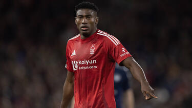 Forest-Stürmer Awoniyi soll aus dem Koma erwacht sein