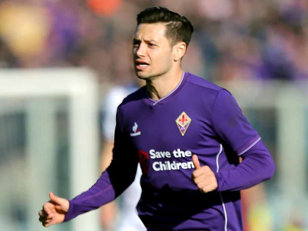 Mauro Zárate en un reciente partido de la Fiorentina. (Foto: Getty)