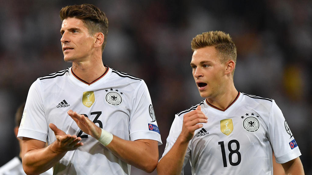 Joshua Kimmich bedauert den Rücktritt von Mario Gomez Joshua Kimmich bedauert den Rücktritt von Mario Gomez