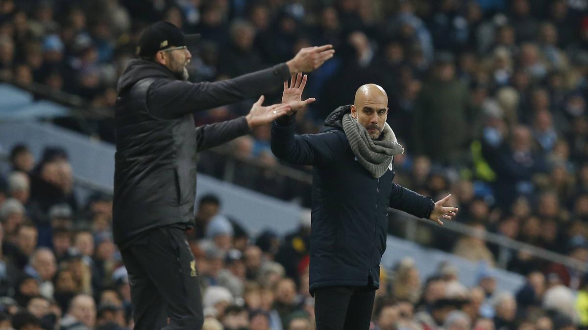 Pep Guardiola (r.) richtet eine Kampfansage an Jürgen Klopp und den FC Liverpool Pep Guardiola (r.) richtet eine Kampfansage an Jürgen Klopp und den FC Liverpool