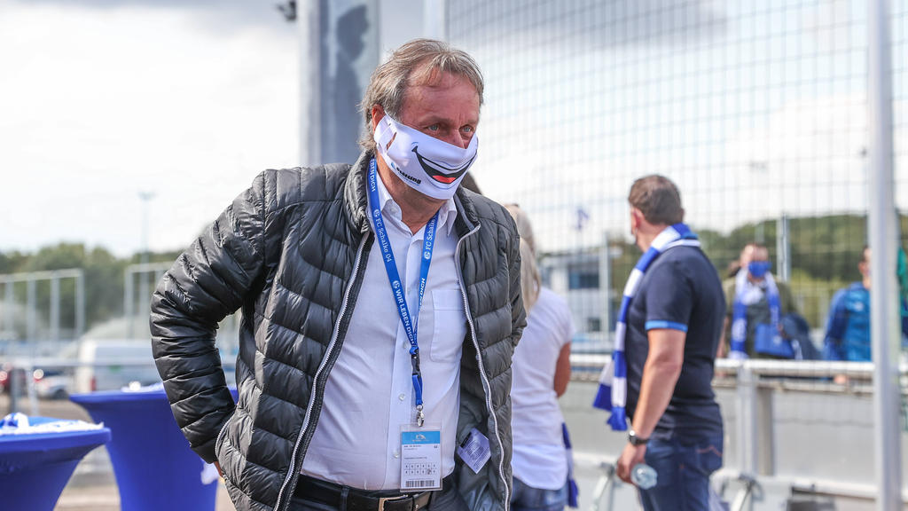 Peter Neururer trainierte den FC Schalke 04 zuletzt vor 30 Jahren