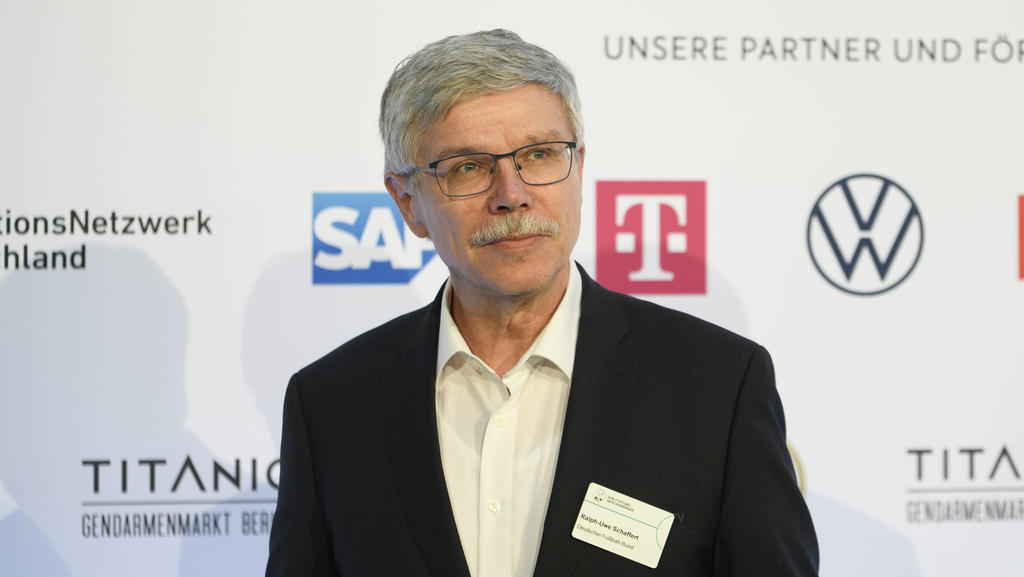 DFB-Vize Ralph-Uwe Schaffer kritisiert die Einstellung von Nationalspielern