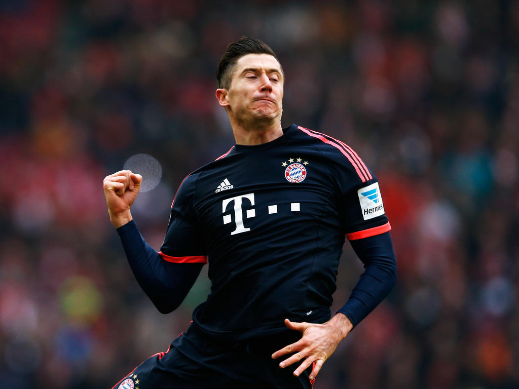 Robert Lewandowski celebra un gol con el Bayern. (Foto: Getty)