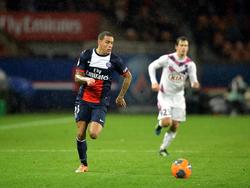 Gregory van der Wiel in actie tijdens Paris Saint-Germain - Girondins Bordeaux. (31-1-2014)