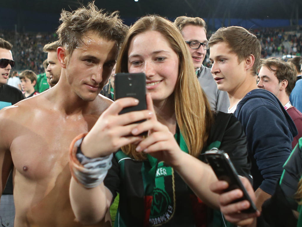 Künftig können die Fans in Ried Selfies mit Thomas Bergmann machen